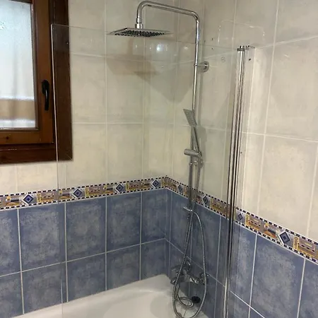 아파트 Todas Comodidades Y Mas Gas, Garaje , Trastero, Centro, Wifi, *