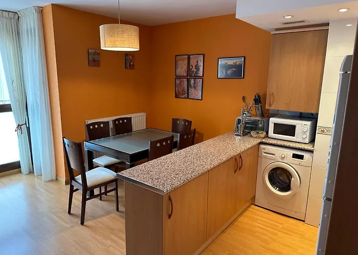 Apartamento Todas Comodidades Y Más Gas, Garaje , Trastero, Centro, Wifi,